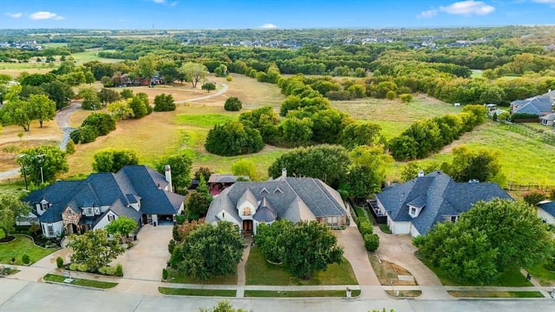 1917 Kings Pass, Heath TX 75032 - Photo 2