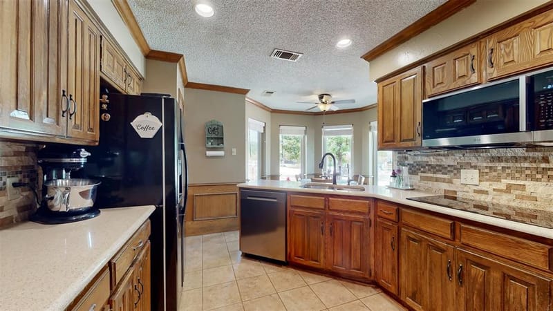 20 Creekmere Drive, Trophy Club TX 76262 - Photo 10