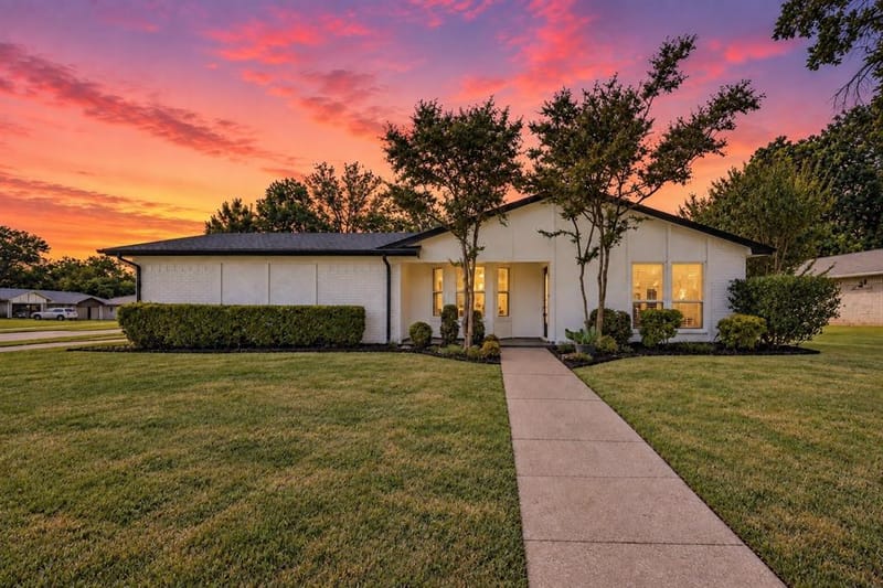 3101 Whisperwood Lane, Bedford TX 76021