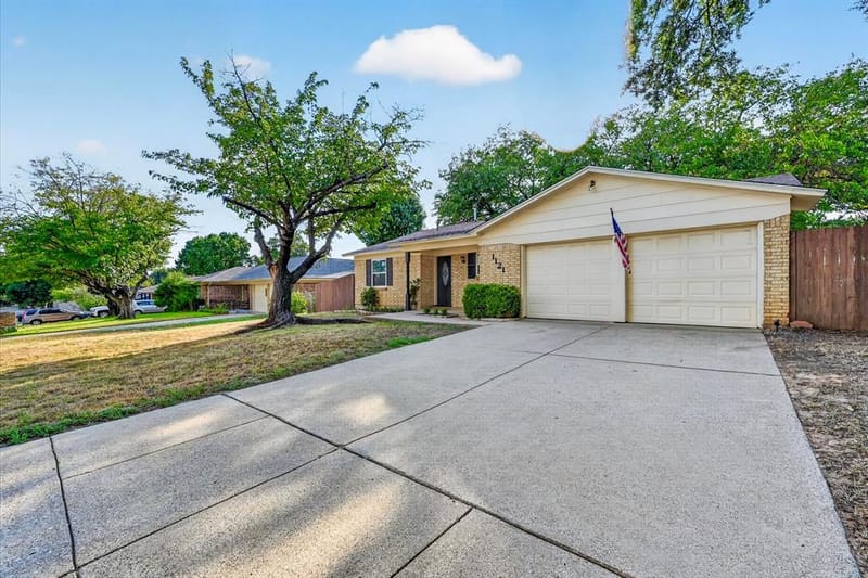 1121 Greendale Drive, Bedford TX 76022 - Photo 2
