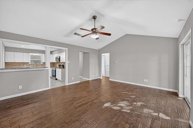 1121 Greendale Drive, Bedford TX 76022 - Photo 5