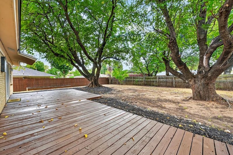 1121 Greendale Drive, Bedford TX 76022 - Photo 24