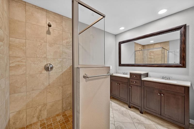 1121 Greendale Drive, Bedford TX 76022 - Photo 15