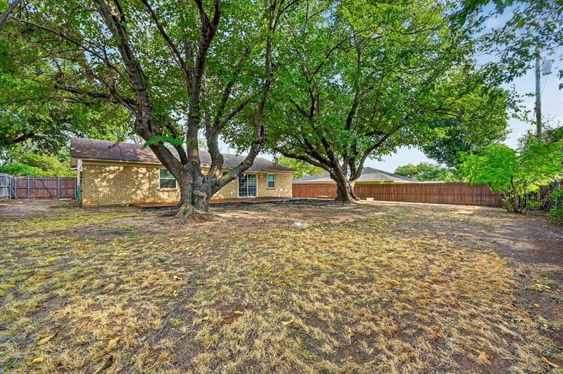 1121 Greendale Drive, Bedford TX 76022 - Photo 25