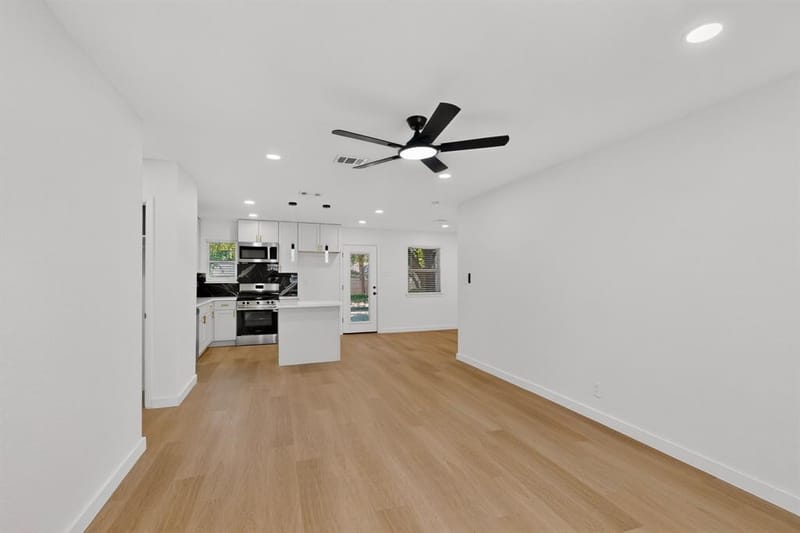 206 W Ridgewood Drive, Garland TX 75041 - Photo 7