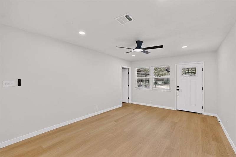 206 W Ridgewood Drive, Garland TX 75041 - Photo 5
