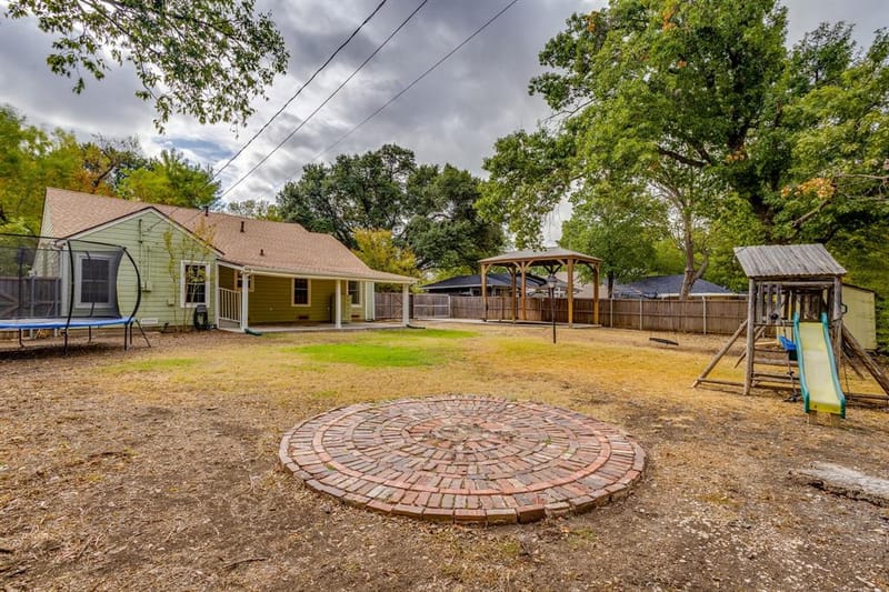 303 Harbin Avenue, Waxahachie TX 75165 - Photo 31