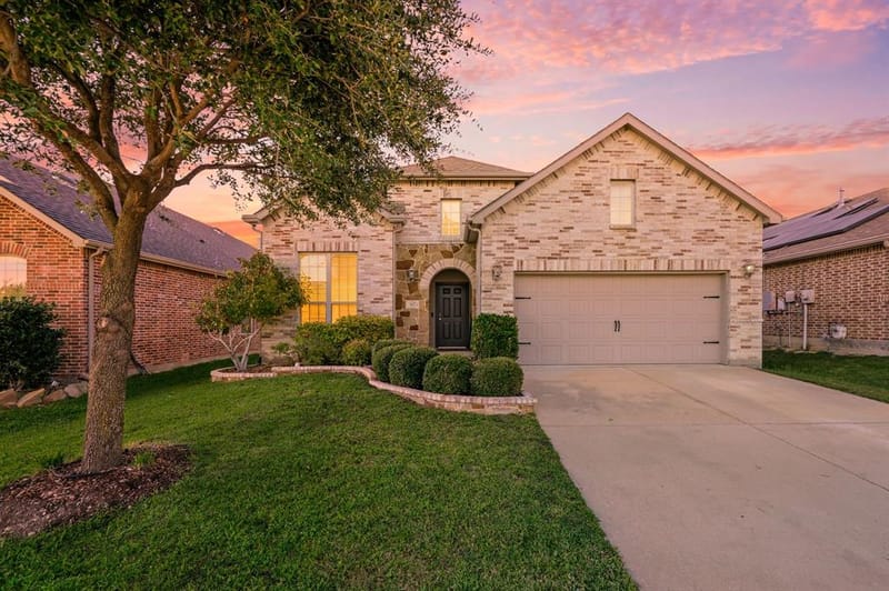 613 Ricochet Drive, Fort Worth TX 76131