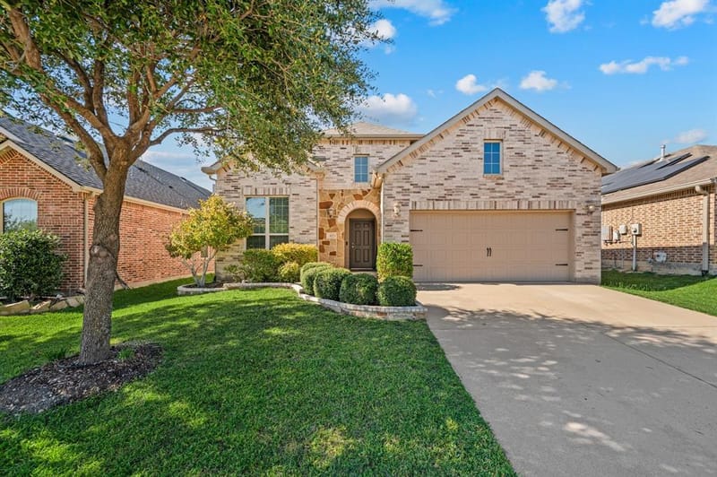 613 Ricochet Drive, Fort Worth TX 76131 - Photo 4