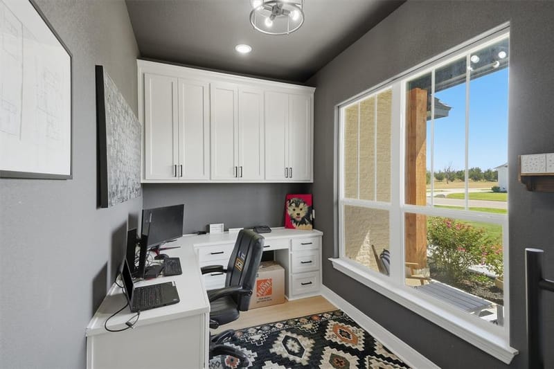 2181 Middlewood Circle, Granbury TX 76049 - Photo 6