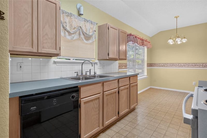 711 Plum Street, Joshua TX 76058 - Photo 16