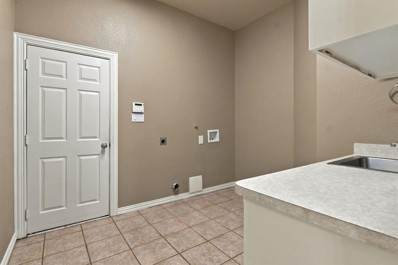 7921 Shady Oaks Drive, North Richland Hills TX 76182 - Photo 22