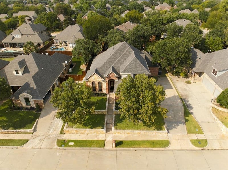 7921 Shady Oaks Drive, North Richland Hills TX 76182 - Photo 33