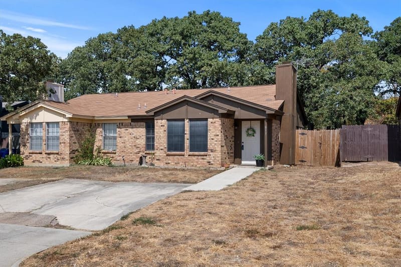 811 Woodland Court, Kennedale TX 76060 - Photo 12