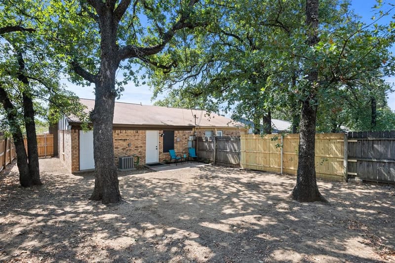 811 Woodland Court, Kennedale TX 76060 - Photo 9