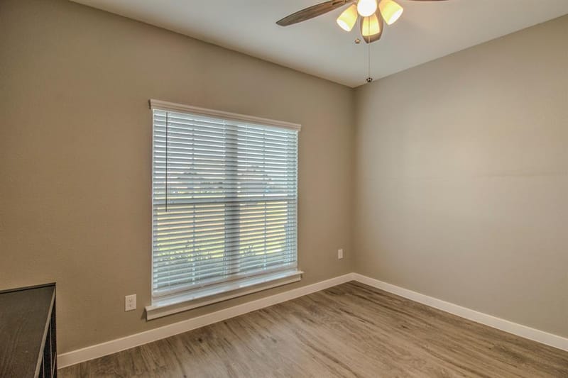 512 Austin Street, Callisburg TX 76240 - Photo 17