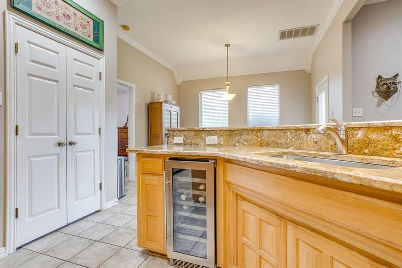 427 Shenandoah Drive, Burleson TX 76028 - Photo 13