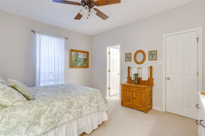 427 Shenandoah Drive, Burleson TX 76028 - Photo 26