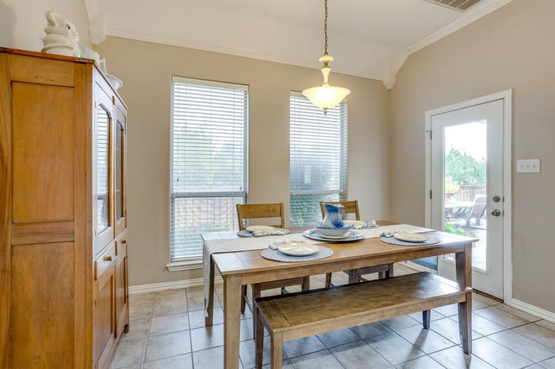 427 Shenandoah Drive, Burleson TX 76028 - Photo 7