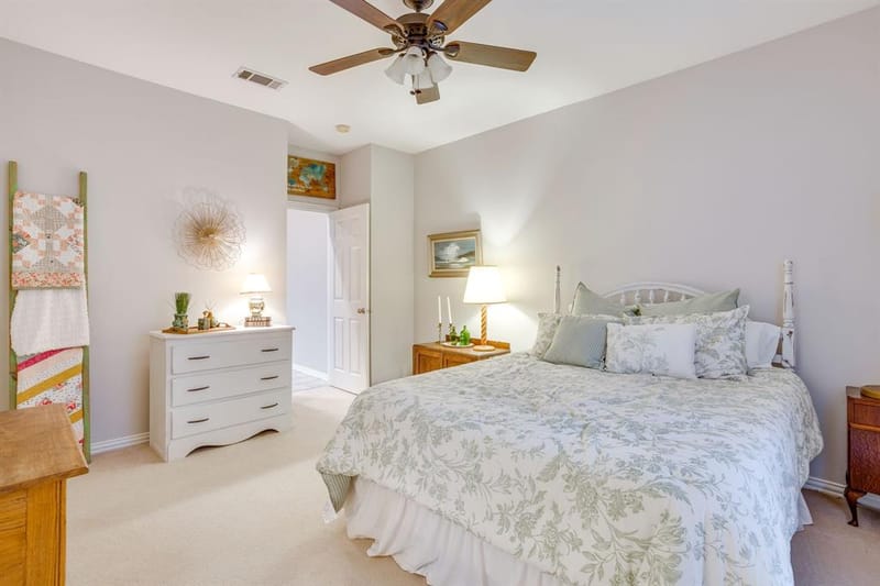 427 Shenandoah Drive, Burleson TX 76028 - Photo 25