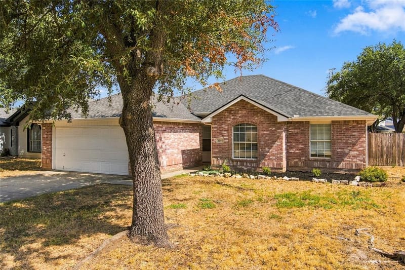 1024 Hiawatha Court, Saginaw TX 76131 - Photo 7