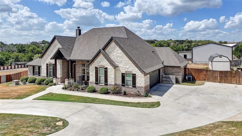 114 Summer Stone Court, Weatherford TX 76087 - Photo 3
