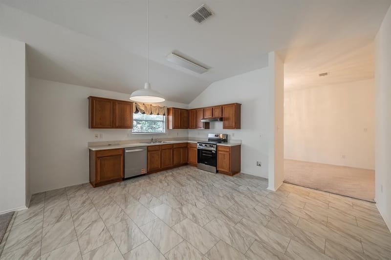 6833 Bluff View Drive, Watauga TX 76137 - Photo 9
