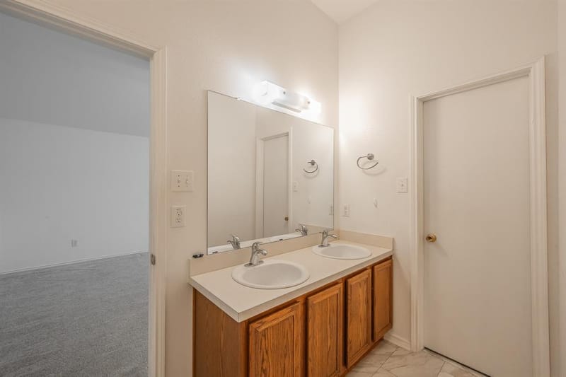 6833 Bluff View Drive, Watauga TX 76137 - Photo 21