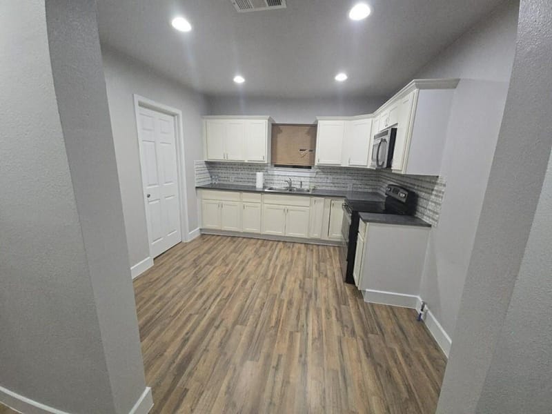 621 E 8th Street, Bonham TX 75418 - Photo 8