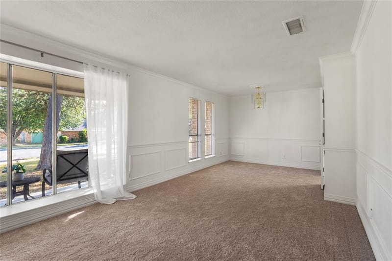 607 Parkwood Circle, Duncanville TX 75116 - Photo 8