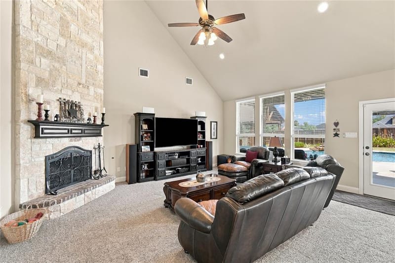 113 Claremont Drive, Ovilla TX 75154 - Photo 5