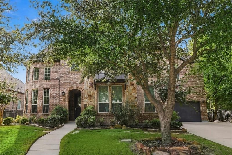 2901 Merryglen Lane, Flower Mound TX 75022 - Photo 3