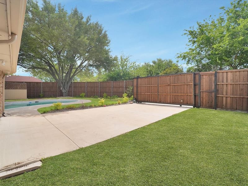 1304 Carriage Creek Drive, DeSoto TX 75115 - Photo 34