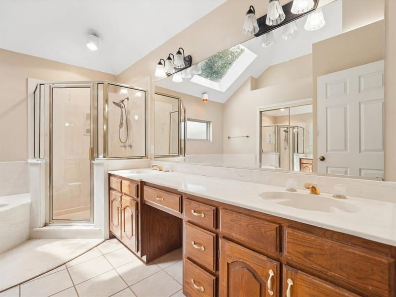 1304 Carriage Creek Drive, DeSoto TX 75115 - Photo 11