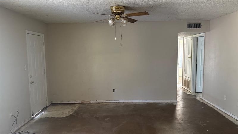 402 N Richardson Street, Grand Saline TX 75140 - Photo 6