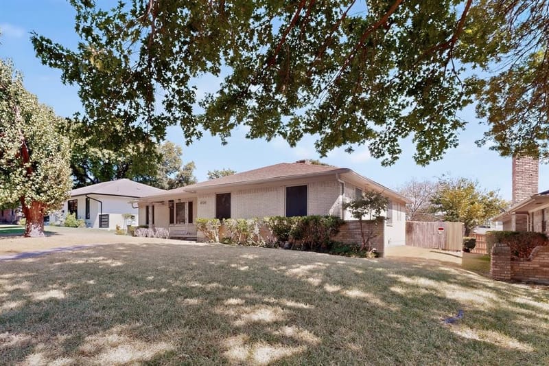 4714 Chilton Drive, Dallas TX 75227 - Photo 2