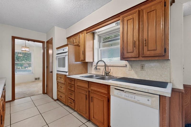 4714 Chilton Drive, Dallas TX 75227 - Photo 12