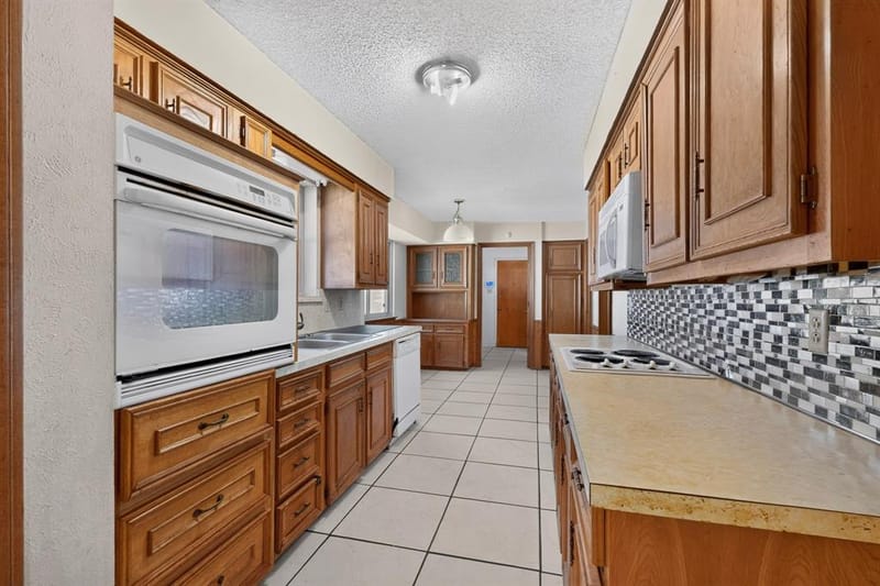 4714 Chilton Drive, Dallas TX 75227 - Photo 11