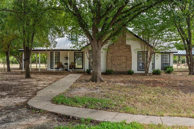 178 Murdoch Road, Whitney TX 76692 - Photo 2