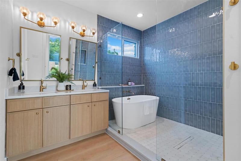 333 N Moore Street, Dallas TX 75203 - Photo 2