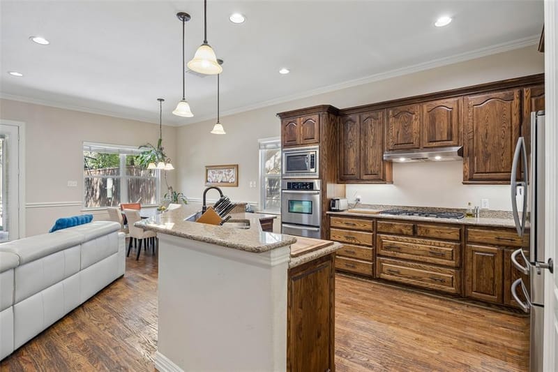 8707 Daytonia Avenue, Dallas TX 75218 - Photo 12