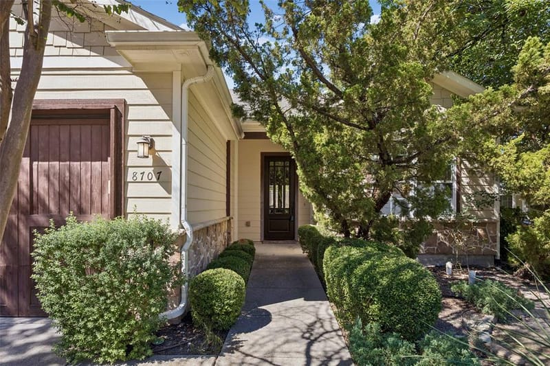 8707 Daytonia Avenue, Dallas TX 75218 - Photo 3