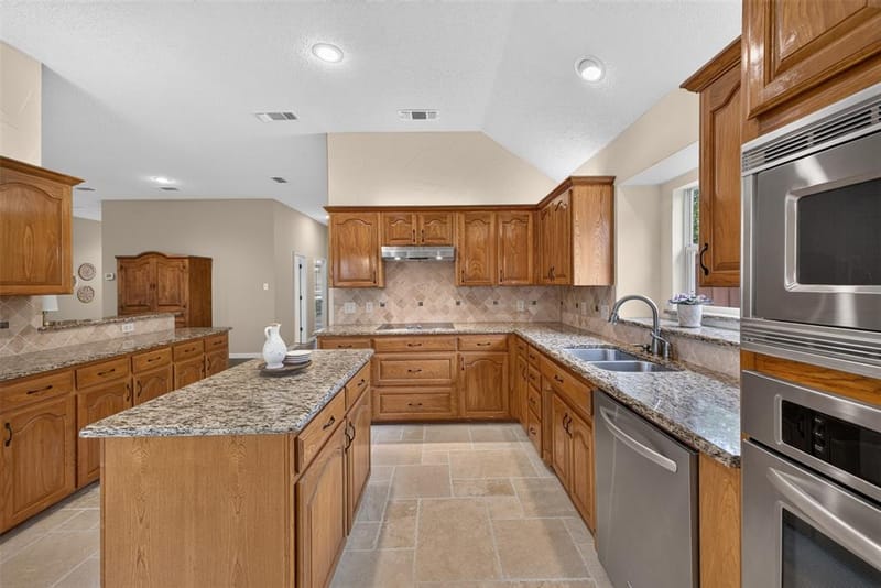 1600 Churchill Lane, Mansfield TX 76063 - Photo 13