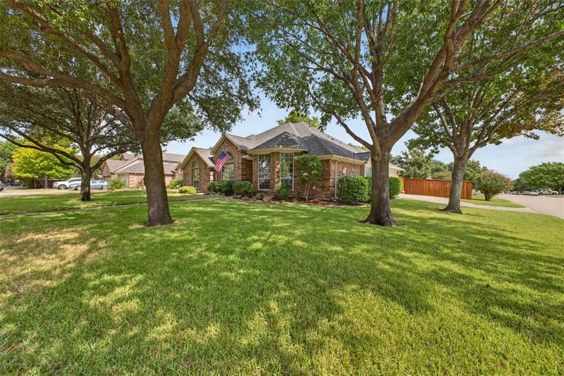 1600 Churchill Lane, Mansfield TX 76063 - Photo 3