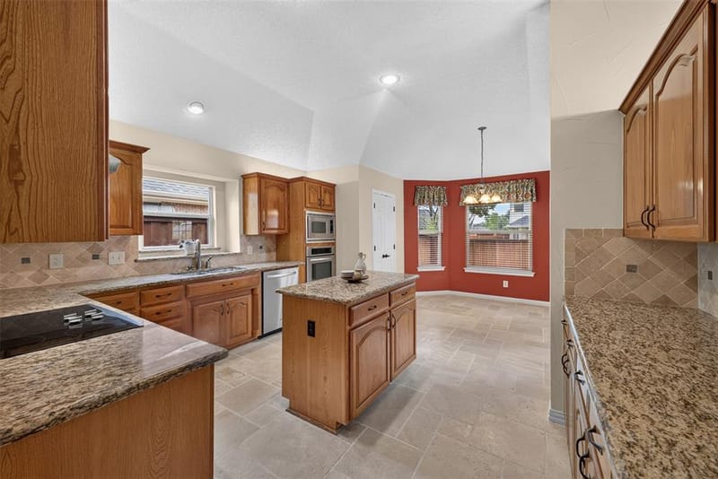 1600 Churchill Lane, Mansfield TX 76063 - Photo 11