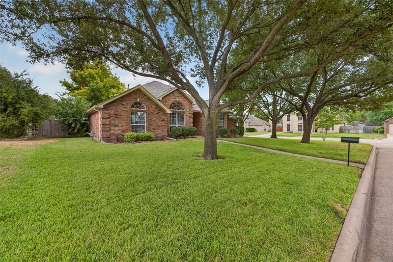 1600 Churchill Lane, Mansfield TX 76063 - Photo 4