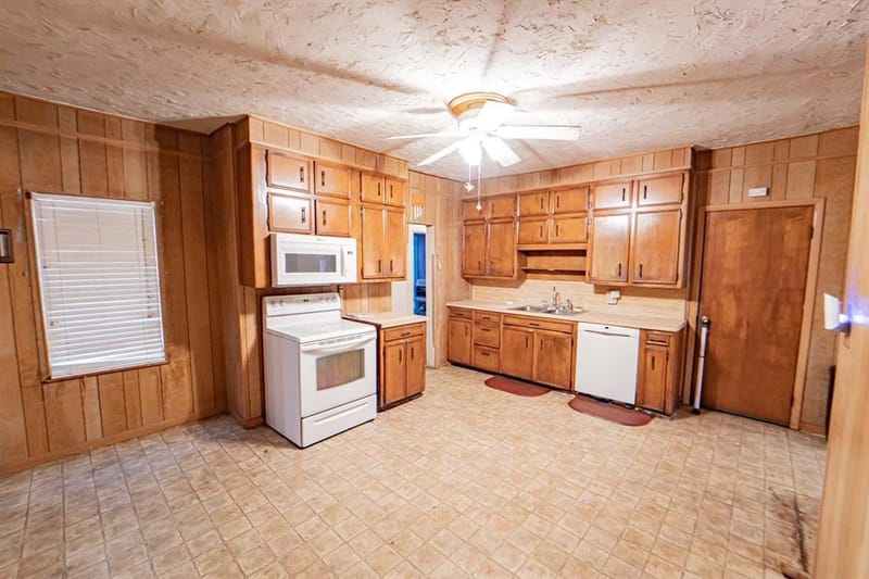 901 W Hullum Street, Breckenridge TX 76424 - Photo 14