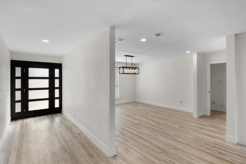 1108 San Juan Court, Arlington TX 76012 - Photo 2