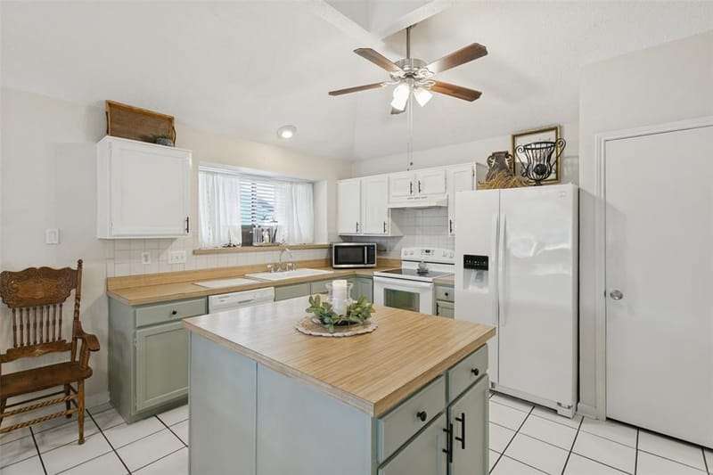 6300 Canyon Circle, Fort Worth TX 76133 - Photo 7