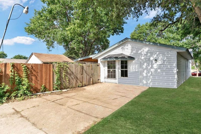 2416 Glacier Street, Irving TX 75062 - Photo 33